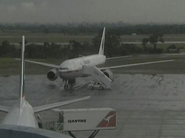 Літак Малазійських авіаліній шукають вже понад добу Літак Малазійських авіаліній шукають вже понад добу