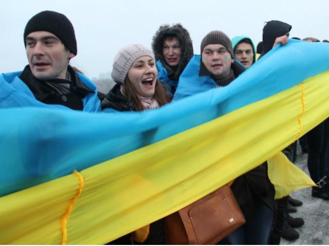 6 тысяч тернопольцев образовали живую цепь в поддержку мира