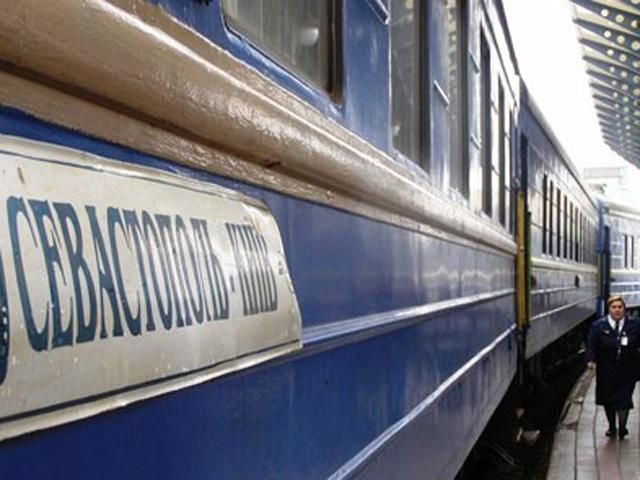 Приостановлена предварительная продажа железнодорожных билетов в Крым