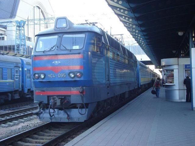 Укрзализныця восстанавливает предварительную продажу билетов в крымском направлении