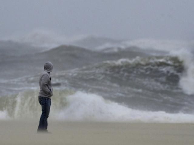 На Чорному та Азовському морях — штормове попередження На Чорному та Азовському морях — штормове попередження
