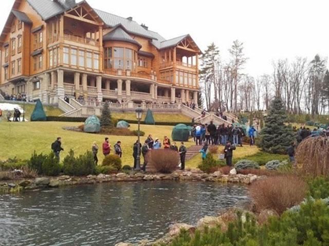 Милиция приостановила свободный доступ в Межигорье Милиция приостановила свободный доступ в Межигорье