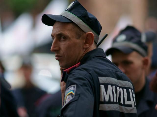 США хочуть допомогти Україні у створенні нової міліції США хочуть допомогти Україні у створенні нової міліції