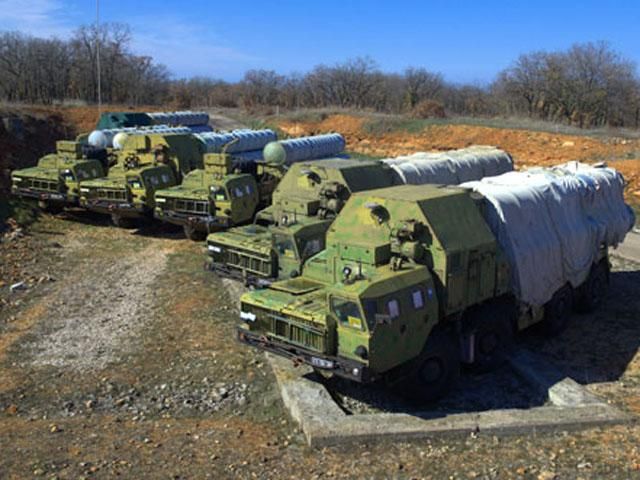 Российские военные продолжают блокировать украинские воздушные силы в Крыму