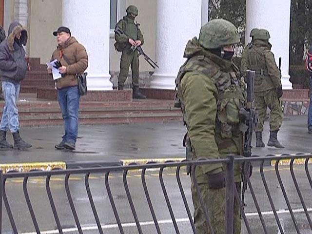 Начальнику захваченного в Симферополе госпиталя разрешили вернуться Начальнику захваченного в Симферополе госпиталя разрешили вернуться