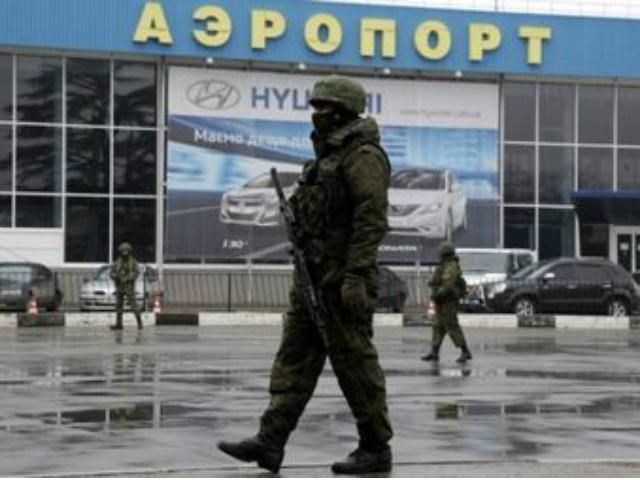До сих пор продолжается блокада симферопольского аэропорта