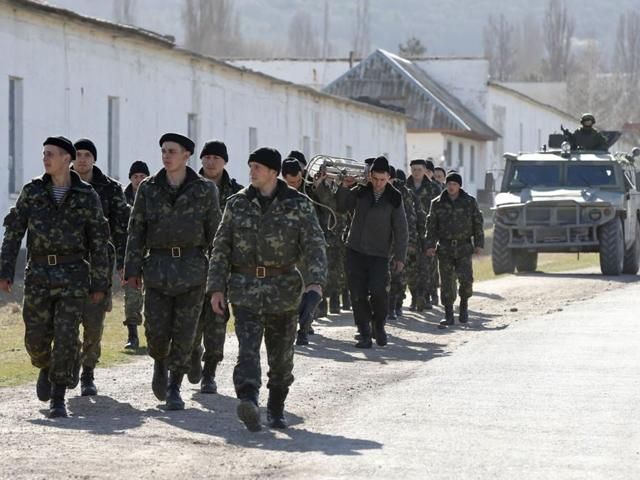 Если Путин не признает, что в Крыму военные РФ, тогда на полуострове террористы, - Соболев