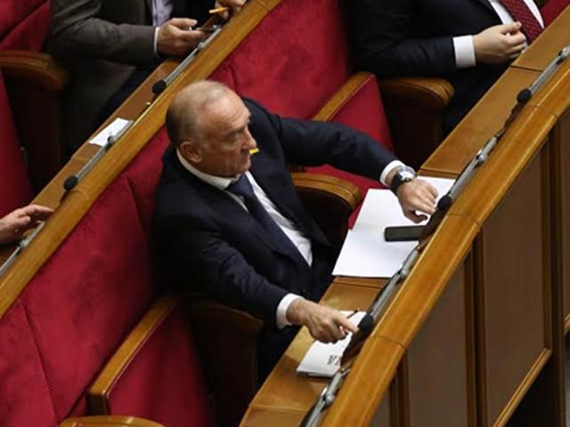 Нардепи продовжують кнопкодавити (Фото) Нардепи продовжують кнопкодавити (Фото)