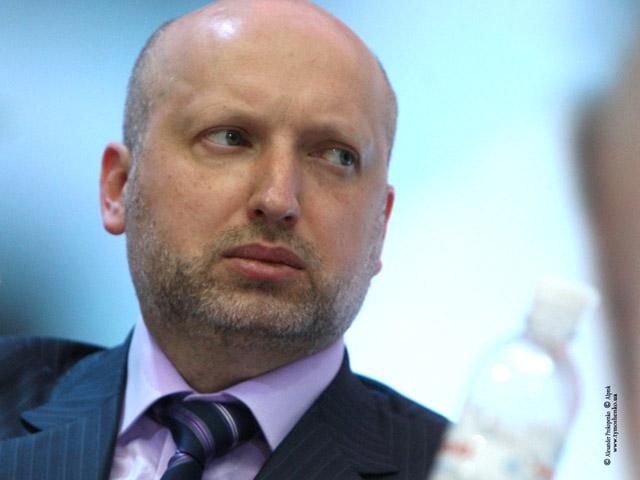 Турчинов пропонує Національну гвардію у 33,3 тисячі людей Турчинов пропонує Національну гвардію у 33,3 тисячі людей