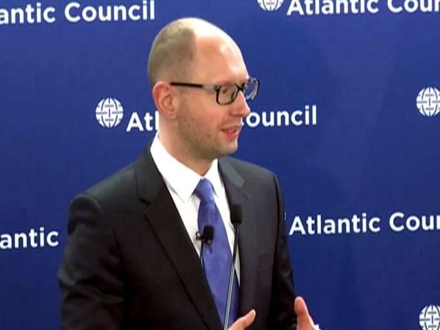 Господин Путин, снесите стену войны, запугиваний и военной агрессии, - Яценюк Господин Путин, снесите стену войны, запугиваний и военной агрессии, - Яценюк