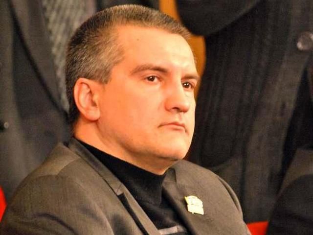 Аксенов запретил снятие денежных средств с депозитных счетов в Крыму Аксенов запретил снятие денежных средств с депозитных счетов в Крыму