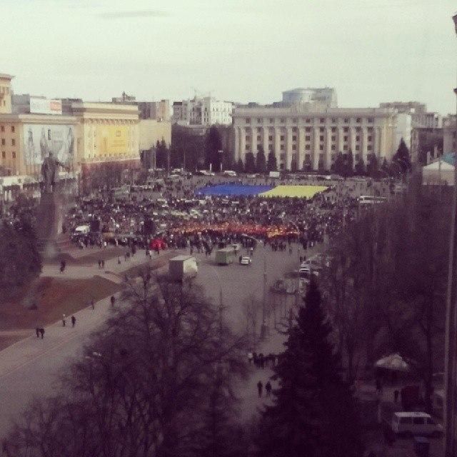 На мітинг за Кернеса вийшли більше тисячі харків'ян (Фото)