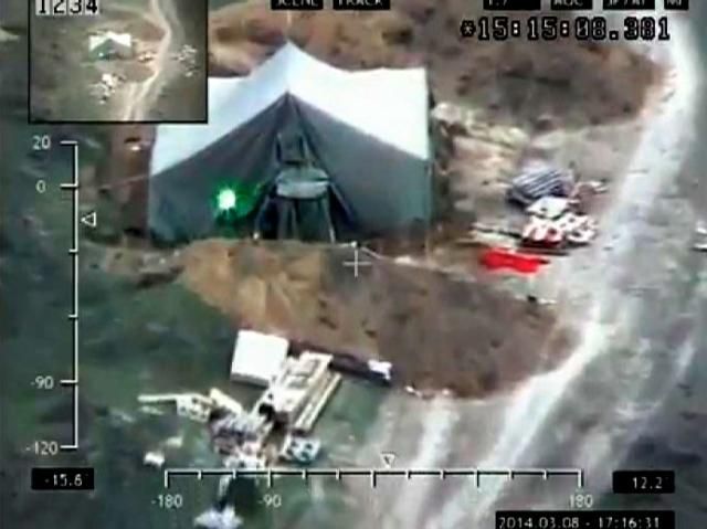 Российкие военные снова обстреляли самолет украинских пограничников Российкие военные снова обстреляли самолет украинских пограничников