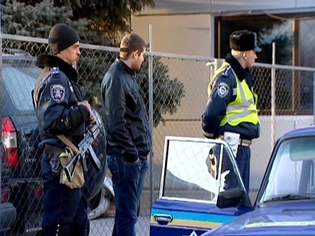 В Николаевской области устанавливают блок-посты с вооруженной милицией В Николаевской области устанавливают блок-посты с вооруженной милицией