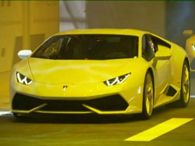 Виставка в Женеві: новий суперкар від Lamborghini та найшвидший універсал Jaguar