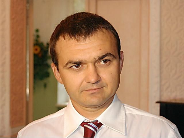 Меріков прийняв присягу нардепа Меріков прийняв присягу нардепа