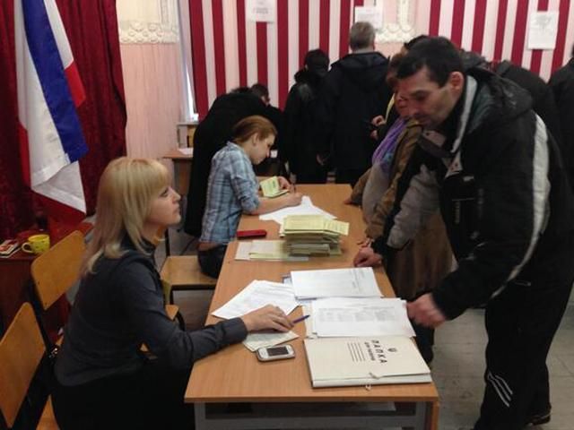 На 12:00 явка на референдуме в Севастополе составляет 49%