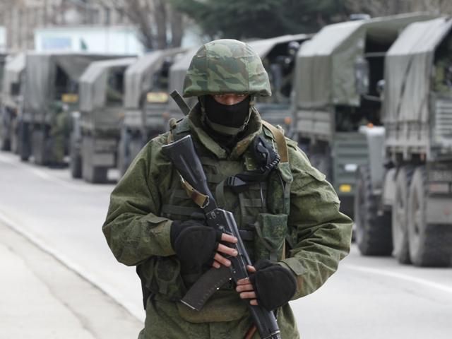У Феодосії російські військові виставляють протитанкові міни