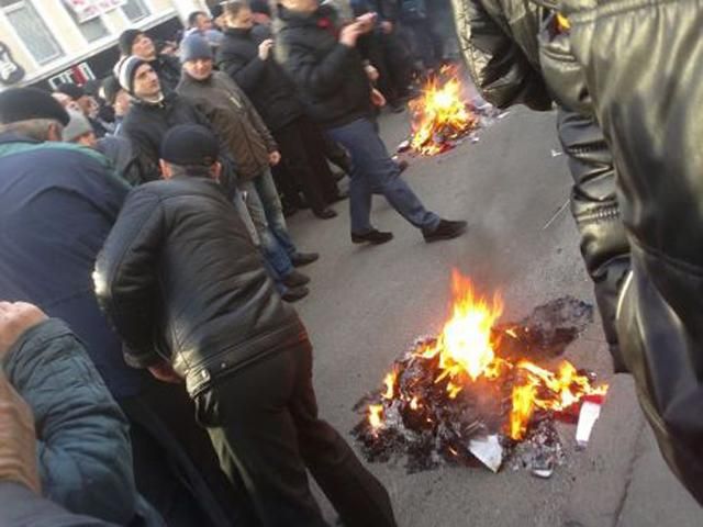 У Харкові проросійські активісти підпалили "Просвіту" (Фото)