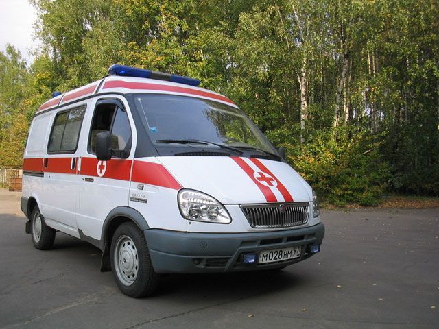 Самооборона не выпускает автомобили из медцентра в Севастополе, - Селезнев