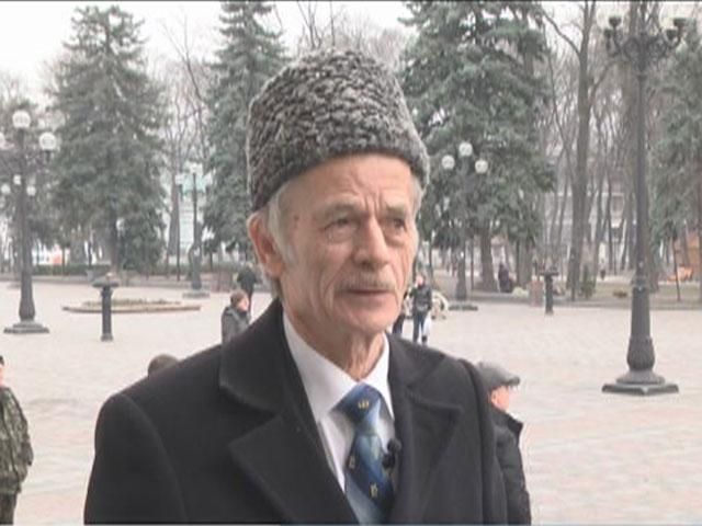 Глава Меджлиса: Хотим, чтобы ввели войска до того, как нас перережут Глава Меджлиса: Хотим, чтобы ввели войска до того, как нас перережут