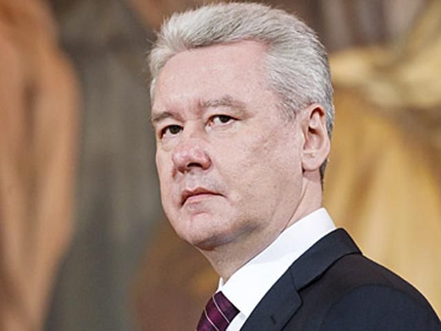 Мер Москви направив "гуманітарний вантаж" до Севастополя Мер Москви направив "гуманітарний вантаж" до Севастополя