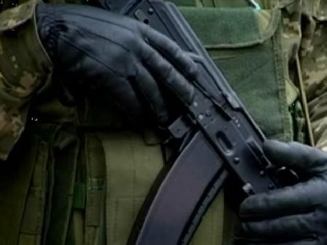 В Крыму вооруженные люди похитили украинского военного командира