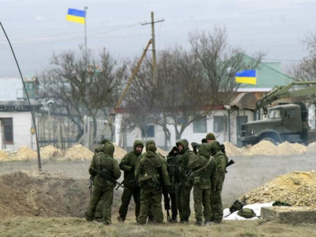 Під Севастополем заблокували базу далекого авіанаведення Під Севастополем заблокували базу далекого авіанаведення