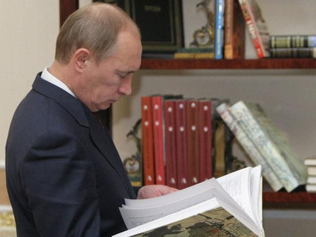 У Кремлі урочисто підписали "приєднання" Криму до Росії
