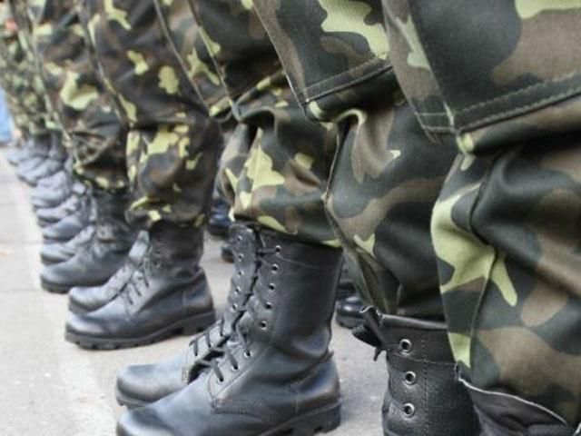 Двоє українських військових у Сімферополі важко поранені