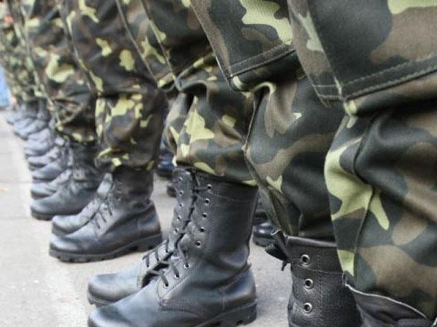 Двое украинских военных в Симферополе тяжело ранены Двое украинских военных в Симферополе тяжело ранены
