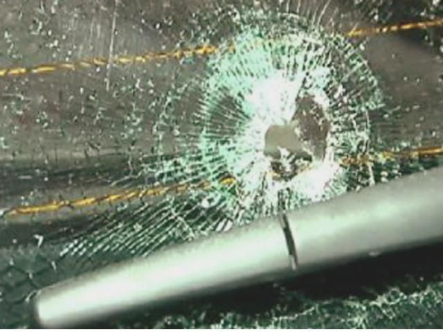 В Ивано-Франковске УДАРовцу разбили машину В Ивано-Франковске УДАРовцу разбили машину