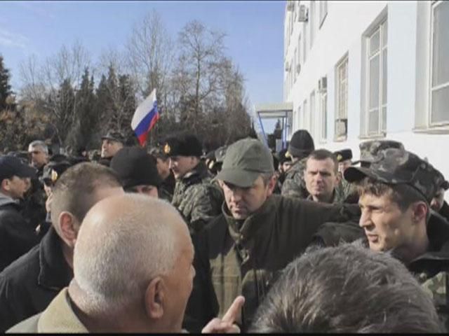 Крым в осаде: Штурмовали штаб ВМС, сопротивление против оккупантов и условия Турчинова