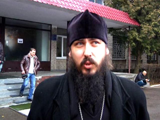 На Волині священики змінюють рясу на військовий камуфляж На Волині священики змінюють рясу на військовий камуфляж