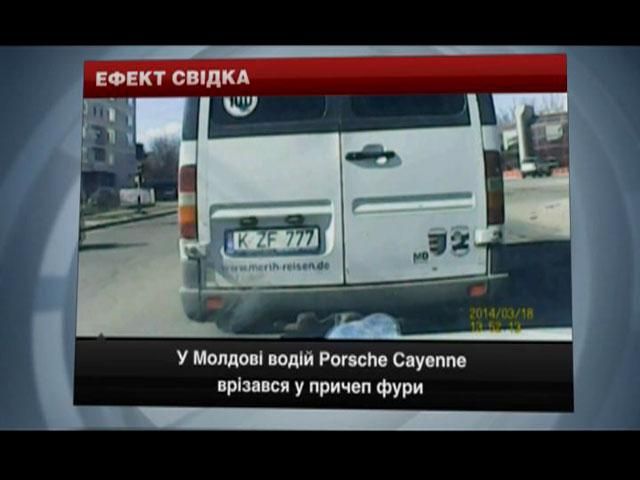 У Молдові Porsche влетів у фуру, у Львові п'яний таксист не розминувся з авто
