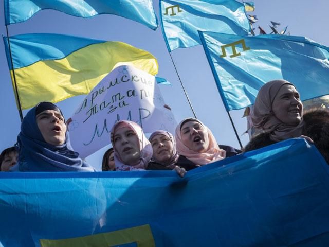 Близько тисячі кримських татар вимушено виїхали з Криму