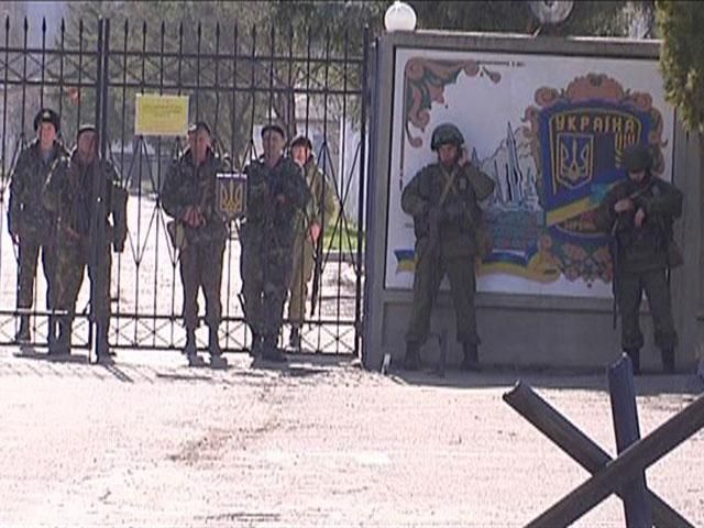Украинские военные в Перевальном перешли на сторону России Украинские военные в Перевальном перешли на сторону России