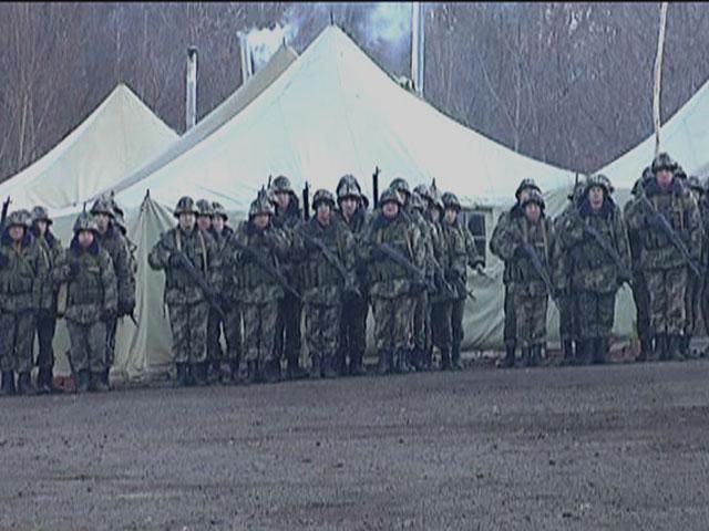 На Востоке усилили украино-российскую границу На Востоке усилили украино-российскую границу