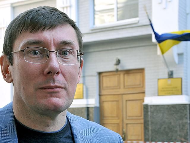 Українських військових можна виводити лише після демілітаризації Криму, — Луценко