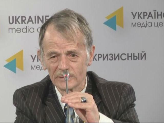 Із паспортами РФ кримчани залишаються громадянами України, — Джемілєв