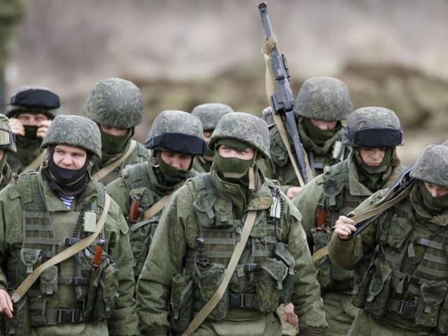 В Севастополе российские оккупанты пригнали "Тигр" и технику для глушения связи, – источник