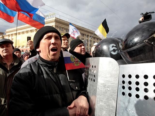 В Харькове пророссийские активисты требуют референдума