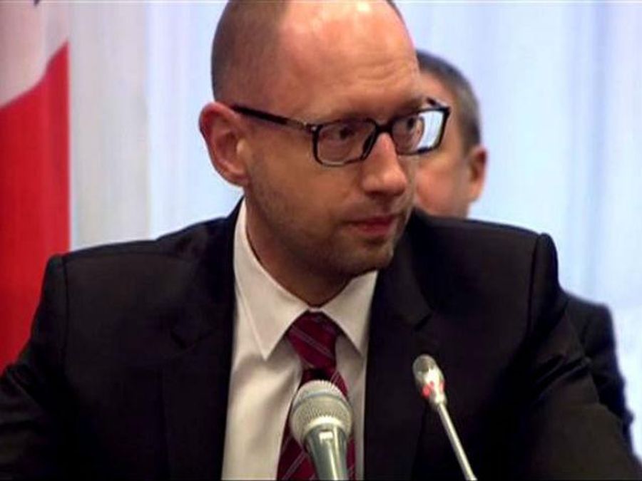 З надіями на Захід: асоціацію наполовину підписали З надіями на Захід: асоціацію наполовину підписали