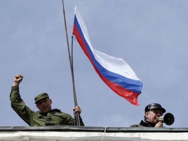 Міноборони РФ повідомляє, що у 189 українських військових частинах підняли прапори Росії