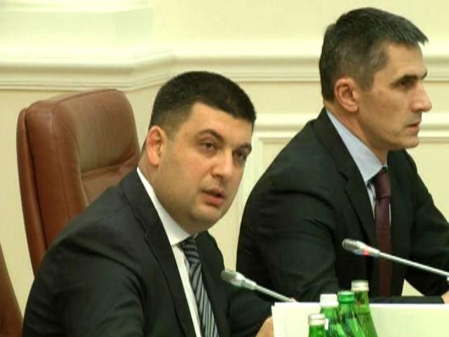 Україна готова розмістити військових з Криму, — Гройсман