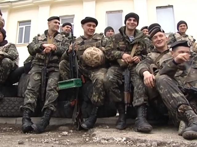 Українські морпіхи заявили, що покинуть Феодосію лише зі зброєю
