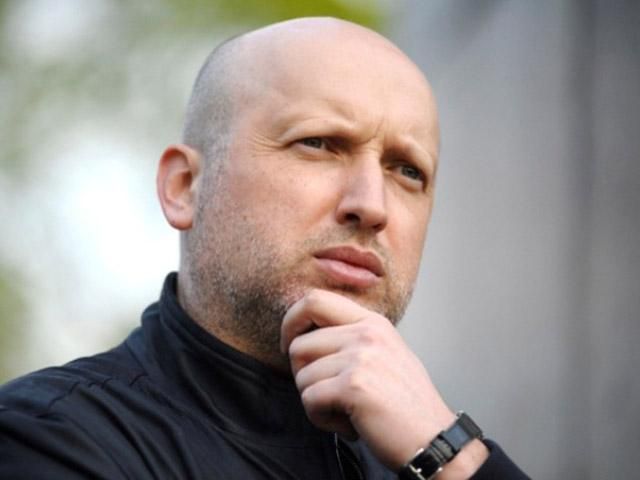 Будемо садити тих, хто здав Крим, — Турчинов Будемо садити тих, хто здав Крим, — Турчинов