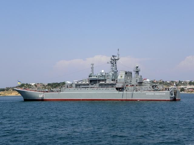 Екіпаж корабля "Костянтин Ольшанський" чекає на штурм Екіпаж корабля "Костянтин Ольшанський" чекає на штурм