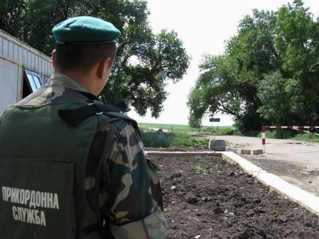 Поток беженцев из материковой Украины в Крым не наблюдается, – Госпогранслужба Поток беженцев из материковой Украины в Крым не наблюдается, – Госпогранслужба