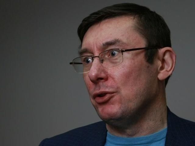 Я проти війни, але я також проти ганебної здачі України, — Луценко Я проти війни, але я також проти ганебної здачі України, — Луценко